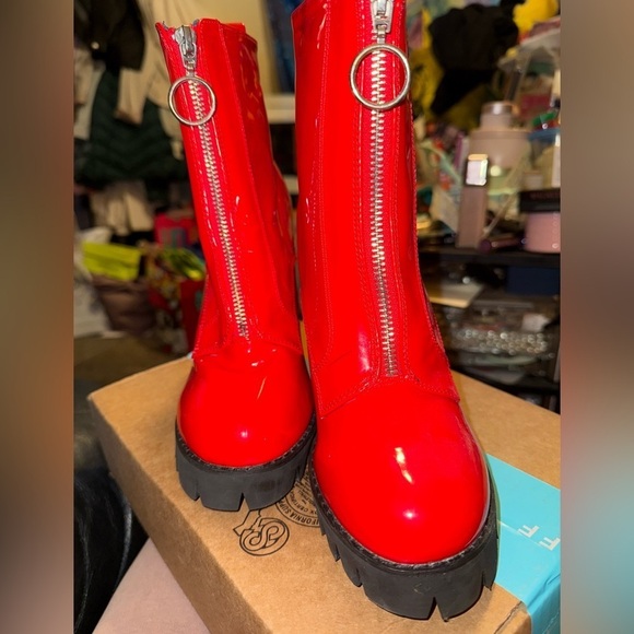 Dolls Kill red patent leather platform booties size 6 - Picture 2 of 6